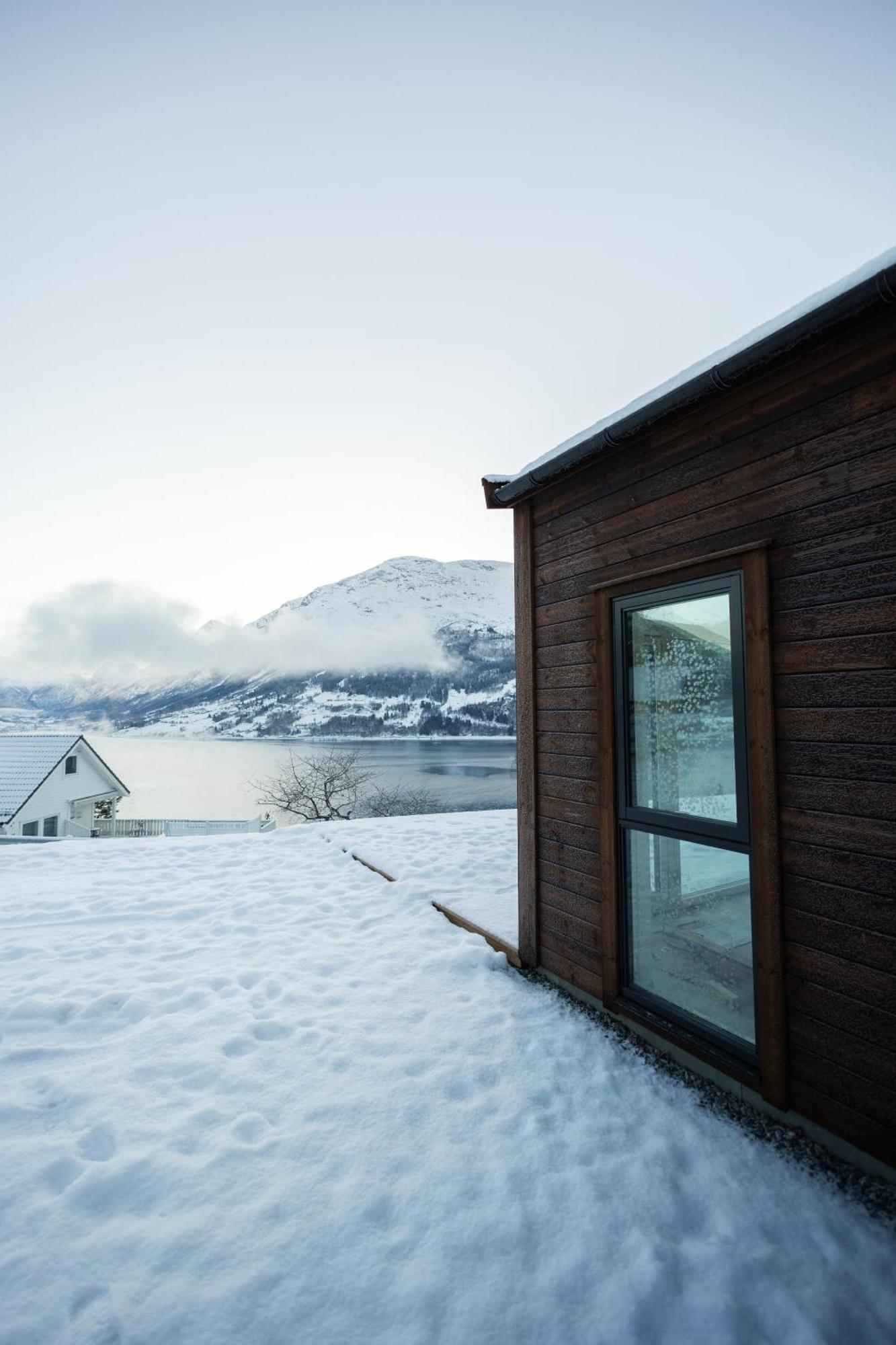 Leilighet Med Utsikt I Loen สตรีน ภายนอก รูปภาพ